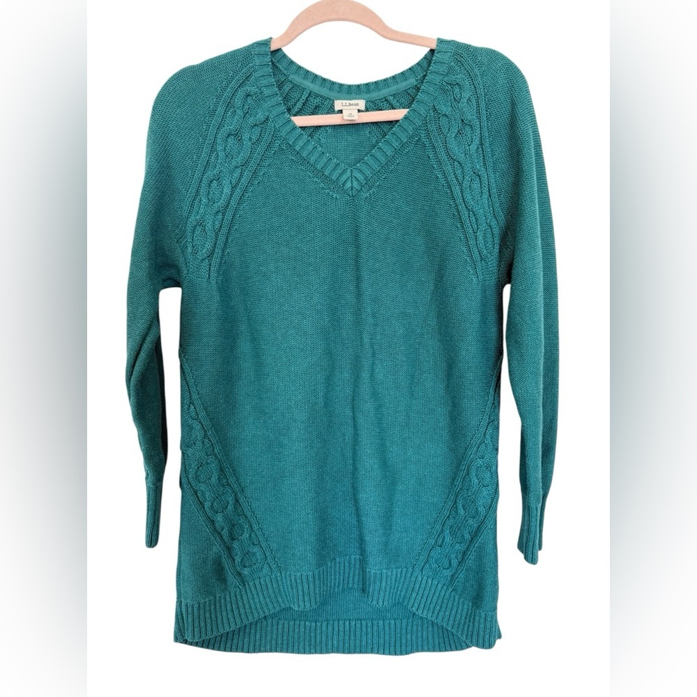 L.L. Bean Women's V-Neck Sweater in Teal